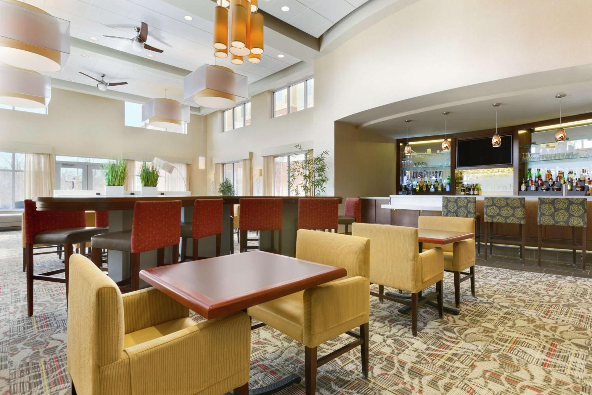 Homewood Suites By Hilton Pittsburgh Airport/Robinson Mall Area Moon Township Exterior photo